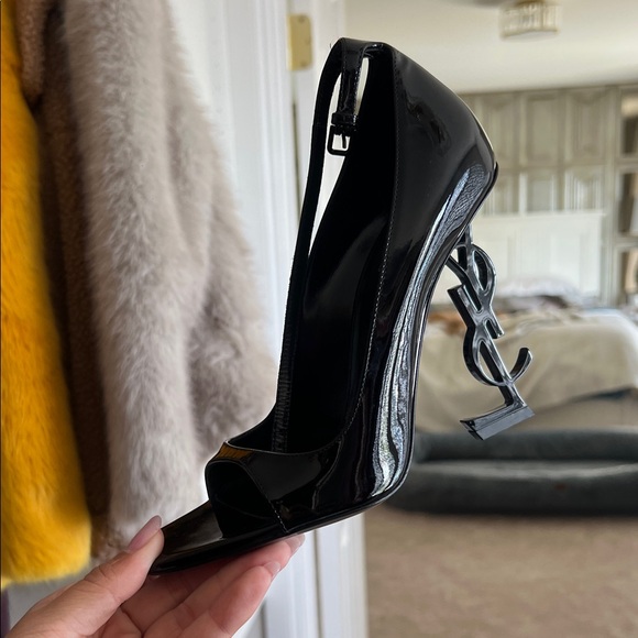 Yves Saint Laurent Glossy Black Heels - Picture 1 of 4
